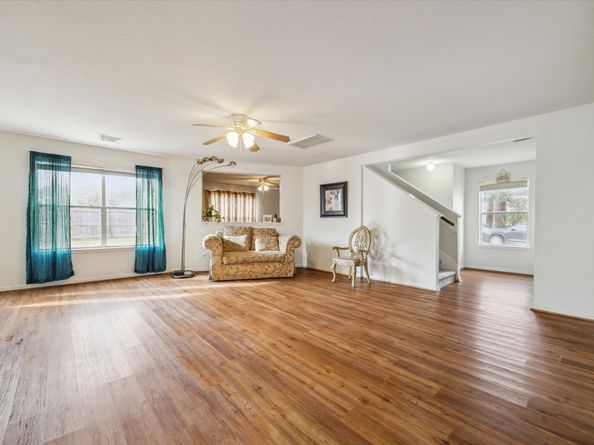 4710 Meadowthorn Court, Friendswood TX 77546