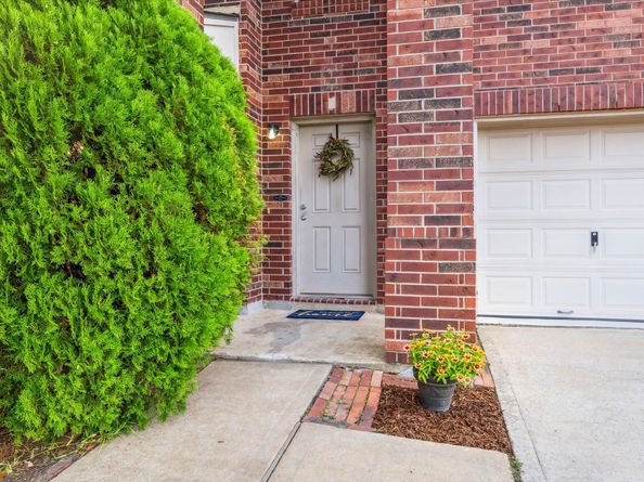 4710 Meadowthorn Court, Friendswood TX 77546