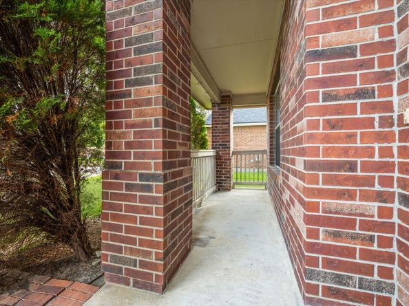 4710 Meadowthorn Court, Friendswood TX 77546
