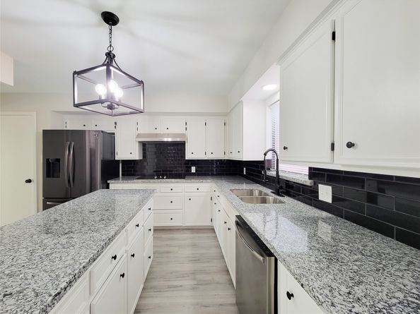 15686 Barkers Landing Road, Houston TX 77079