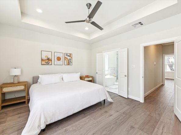 125 Eastwood Street, Houston TX 77011