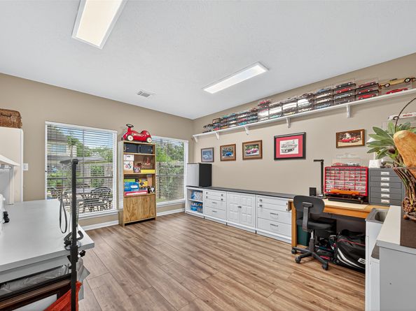 17107 Parsley Hawthorne Court, Houston TX 77059