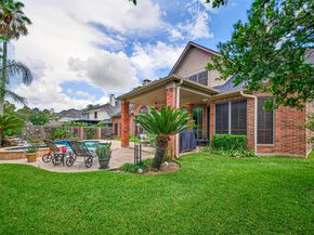 17107 Parsley Hawthorne Court, Houston TX 77059