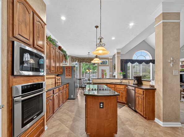 17107 Parsley Hawthorne Court, Houston TX 77059