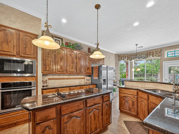 17107 Parsley Hawthorne Court, Houston TX 77059