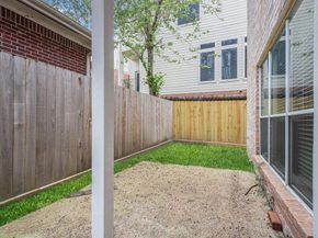 5001 Jackson Street, Houston TX 77004