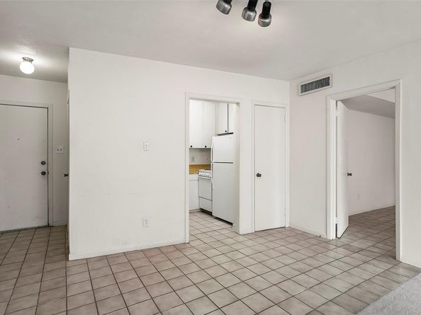 3400 Timmons Lane 66, Houston TX 77027