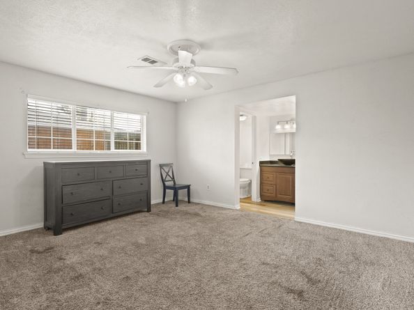 135 Mill Stream Lane, Houston TX 77060