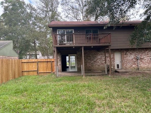 2126 Little Cedar Drive, Houston TX 77339
