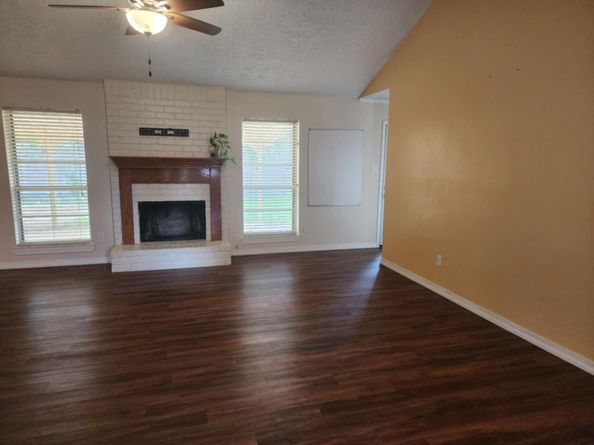 1924 Myrna Lane, Katy TX 77493