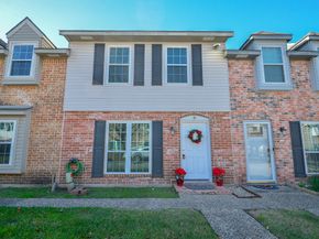 1911 Sherwood Forest Street 10, Houston TX 77043