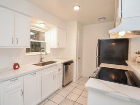 1911 Sherwood Forest Street 10, Houston TX 77043