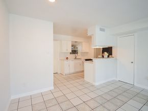 1911 Sherwood Forest Street 10, Houston TX 77043