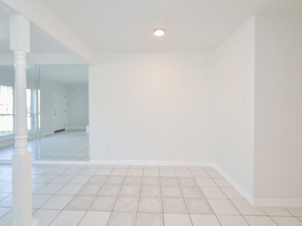 1911 Sherwood Forest Street 10, Houston TX 77043
