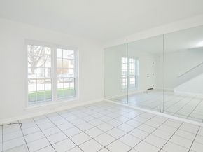 1911 Sherwood Forest Street 10, Houston TX 77043