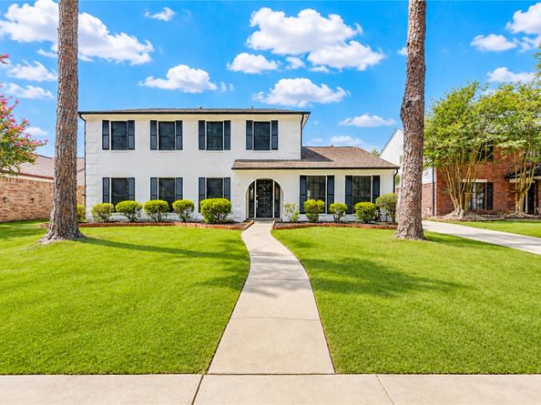 16011 Pinyon Creek Drive, Houston TX 77095