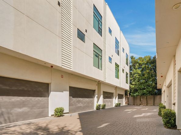1004 California Street 203, Houston TX 77006