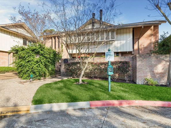 6304 Crab Orchard Road 6304, Houston TX 77057