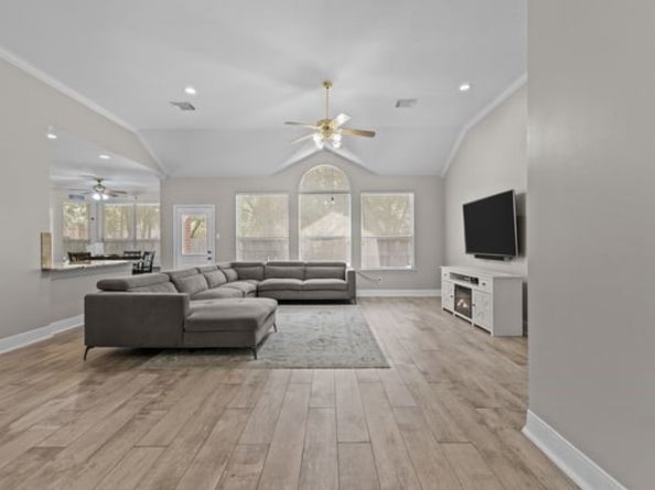 2015 E Trail Water Court, Houston TX 77339