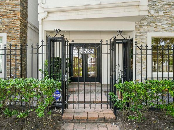 1525 Rosewood Street, Houston TX 77004