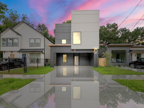 1275 Dewalt Street, Houston TX 77088