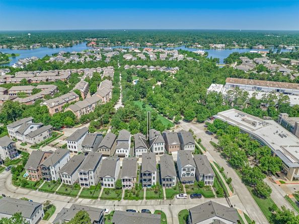 35 Amerson Bay Way, The Woodlands TX 77380