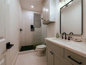 1512 Ashland Street, Houston TX 77008