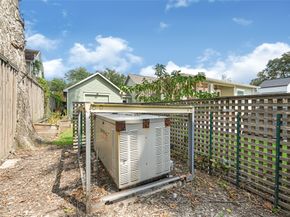 806 English Street, Houston TX 77009