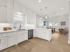 806 English Street, Houston TX 77009