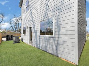 702 Savonna, Houston TX 77076