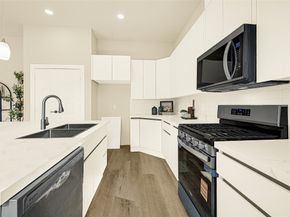 702 Savonna, Houston TX 77076