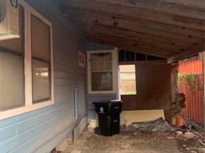 5001 Sherman Street, Houston TX 77011