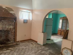 5001 Sherman Street, Houston TX 77011