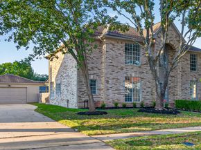8010 Ashley Circle Drive N, Houston TX 77071