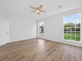 8010 Ashley Circle Drive N, Houston TX 77071