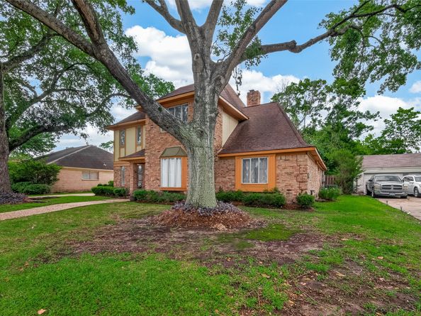 6210 Claridge Drive, Houston TX 77096
