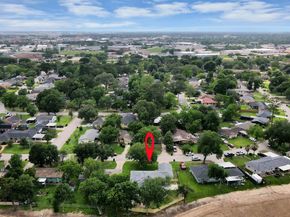 5455 N Crooked Creek Drive, Houston TX 77017