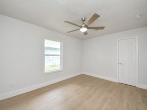 5455 N Crooked Creek Drive, Houston TX 77017