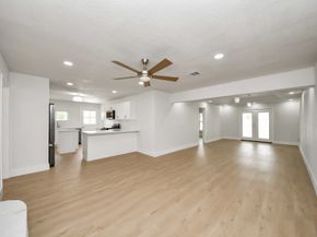 5455 N Crooked Creek Drive, Houston TX 77017