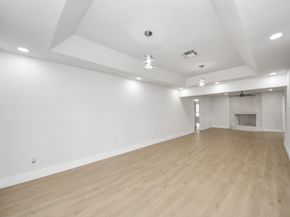 5455 N Crooked Creek Drive, Houston TX 77017