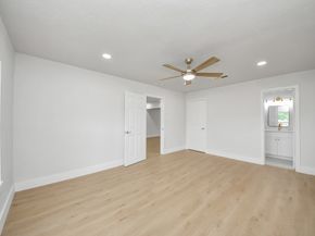 5455 N Crooked Creek Drive, Houston TX 77017