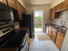6201 Beverlyhill Street 8, Houston TX 77057