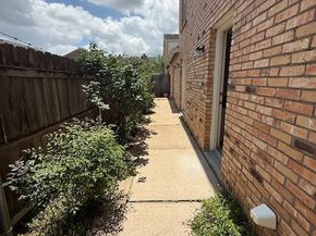 6201 Beverlyhill Street 8, Houston TX 77057