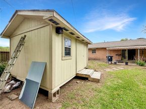 5223 Heathercrest Street, Houston TX 77045