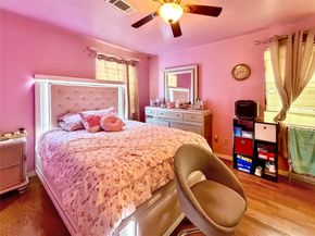 5223 Heathercrest Street, Houston TX 77045