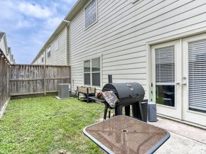 3728 Main Poplar Drive, Houston TX 77025