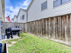 3728 Main Poplar Drive, Houston TX 77025