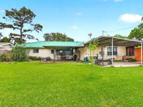 8001 Hammerly Boulevard, Houston TX 77055