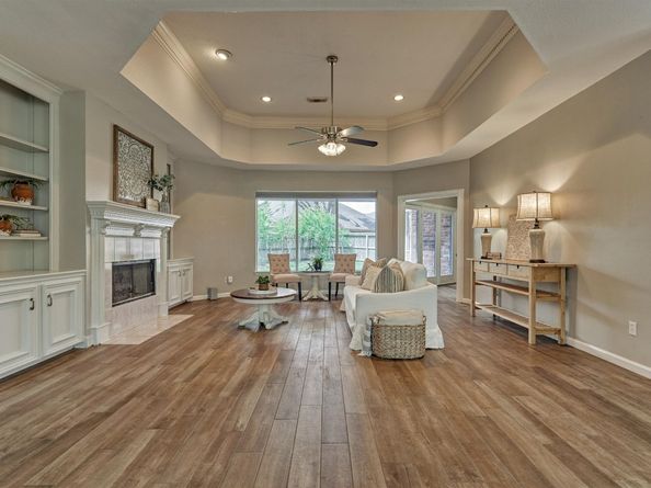 11603 Vailrun Drive, Houston TX 77070
