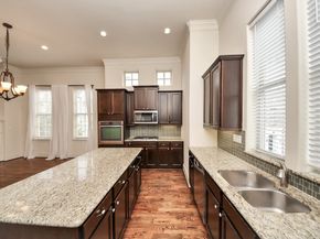 2061 Fannin Station N, Houston TX 77045